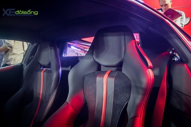 ghe-da-xe-Ferrari-F8-Tributo