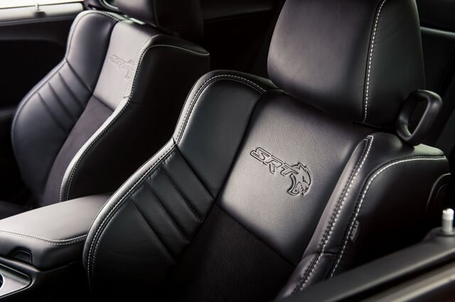 ghe-xe-dodge-challenger-srt-hellcat