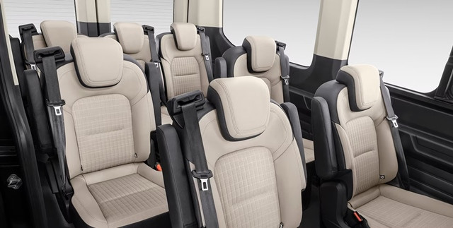 ghe-xe-ford-transit-2024