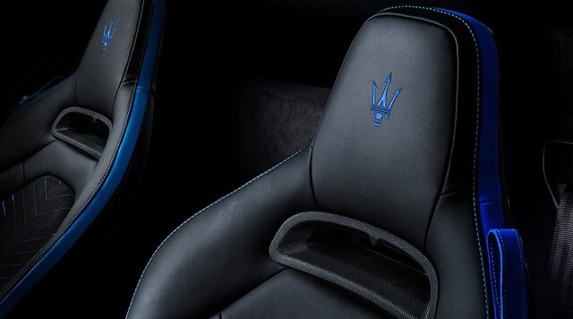 ghe-xe-maserati-mc20