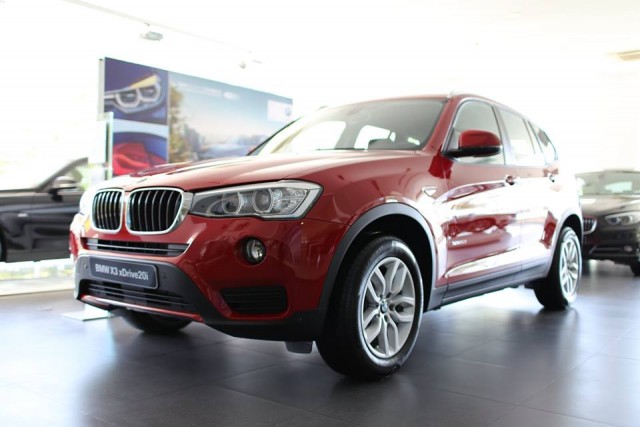 gia-xe-bmw-x3-xdrive-20i