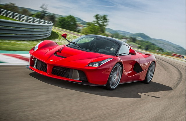 Bảng Giá Xe Ferrari 2023 Mới Nhất (09/2023)