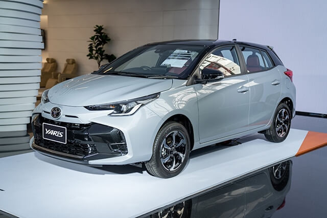 gia xe toyota yaris