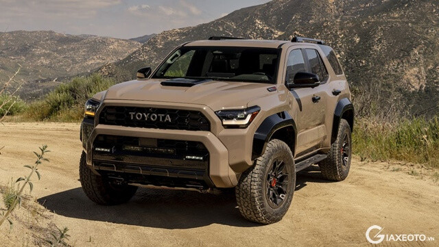 gia-xe-toyota-4runner-2025