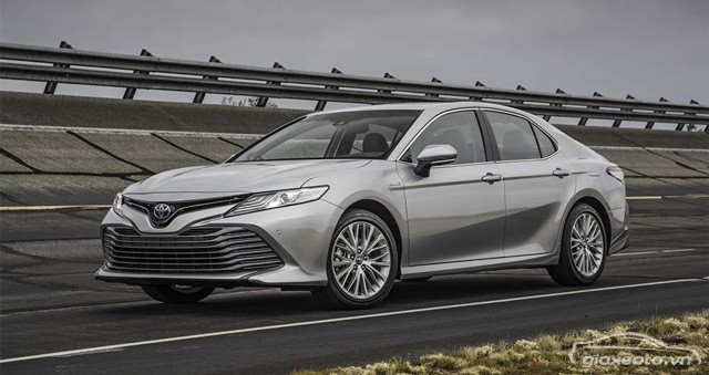 2018 Toyota Camry Review Pricing and Specs