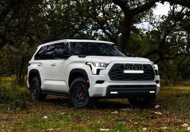 gia-xe-toyota-sequoia