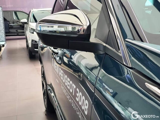 guong-chieu-hau-xe-peugeot-3008