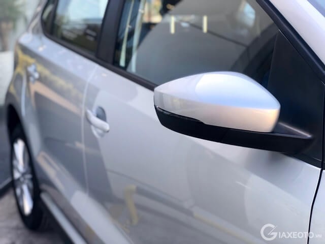 guong-chieu-hau-xe-volkswagen-polo