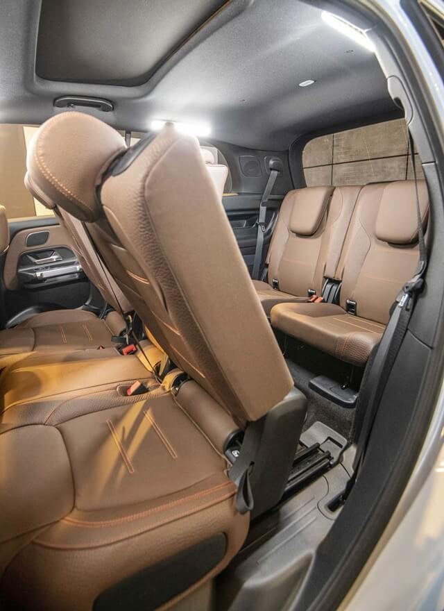 hàng ghế sau glb250