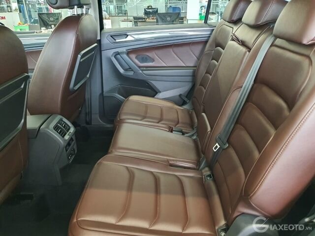 hang-ghe-thu-2-xe-volkswagen-tiguan-elegance