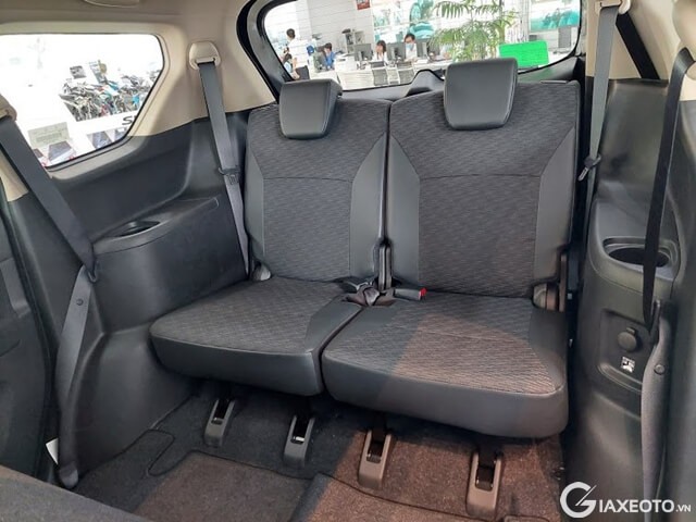 hang-ghe-thu-3-suzuki-xl7-2023