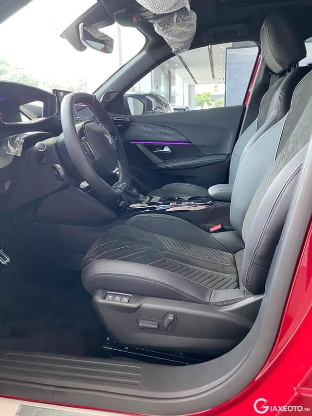 hang-ghe-truoc-xe-peugeot-2008