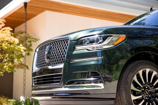 he-thong-den-xe-lincoln-navigator