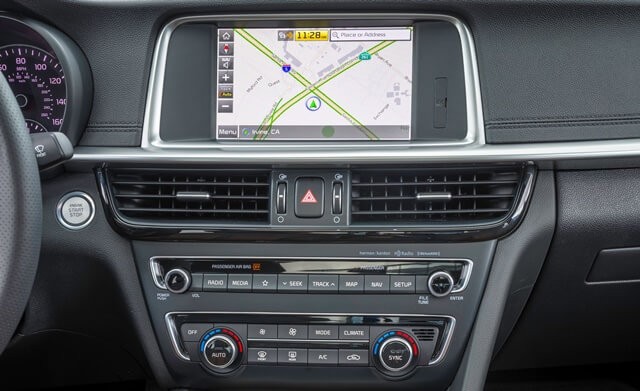 he-thong-giai-tri-xe-kia-optima