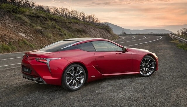 khoang-lai-xe-lexus-lc500h