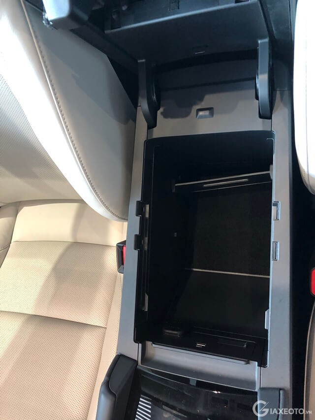 hoc-de-do-trung-tam-xe-mazda-3