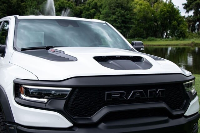 hoc-gio-xe-ram-1500-trx