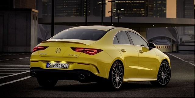 hong-xe-Mercedes-AMG-CLA-35-4matic-giaxeotovn