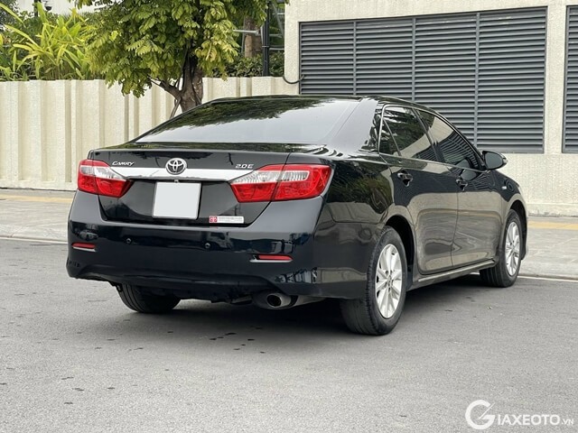 2013 Toyota Camry Values  Cars for Sale  Kelley Blue Book