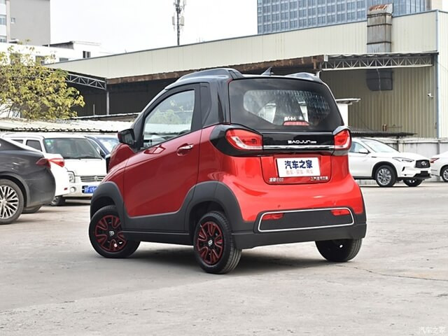 hong-xe-baojun-e100