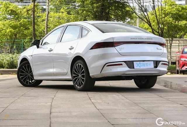 hong-xe-byd-qin-plus-ev