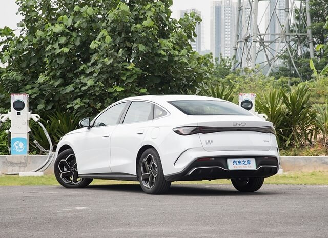 hong-xe-byd-seal-06-dm-i