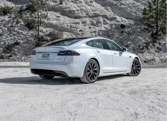 hong-xe-dien-tesla-model-s