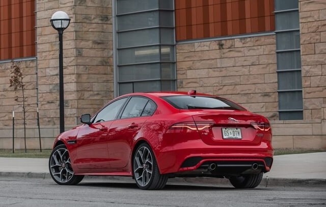 hong-xe-jaguar-xe