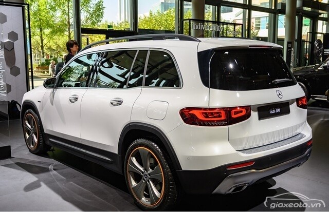 hong-xe-mercedes-benz-glb200