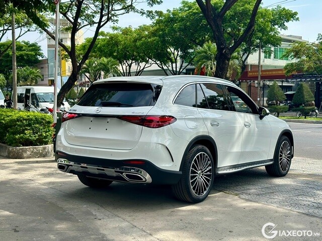 hong-xe-mercedes-benz-glc300-2024