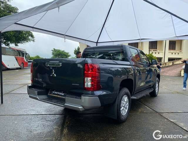 hong-xe-mitsubishi-triton-glx
