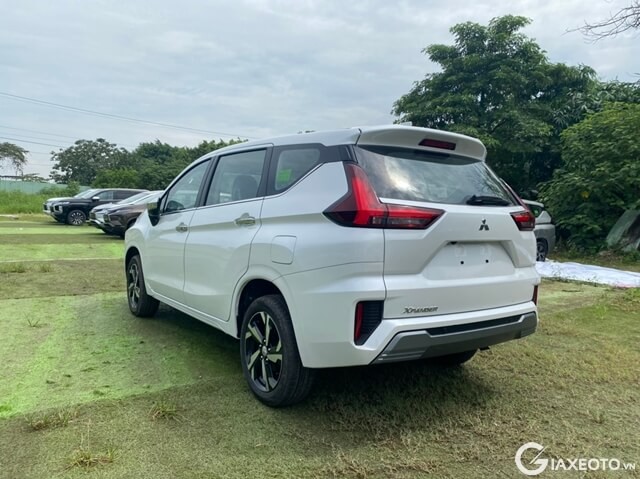 hong-xe-mitsubishi-xpander-2023