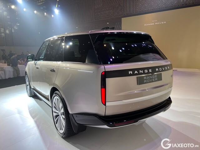 hong-xe-range-rover-2023