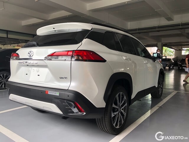 duoi-xe-toyota-corolla-cross-2020