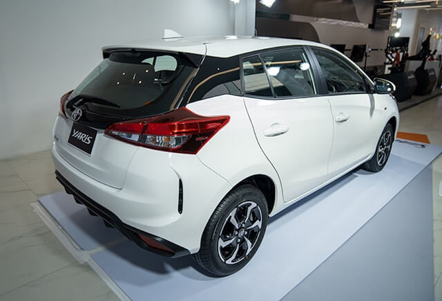 hong-xe-toyota-yaris-2024