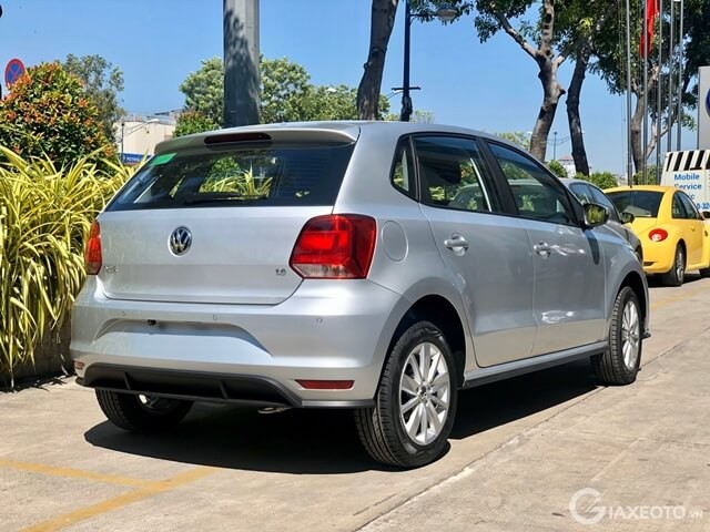 hong-xe-volkswagen-polo