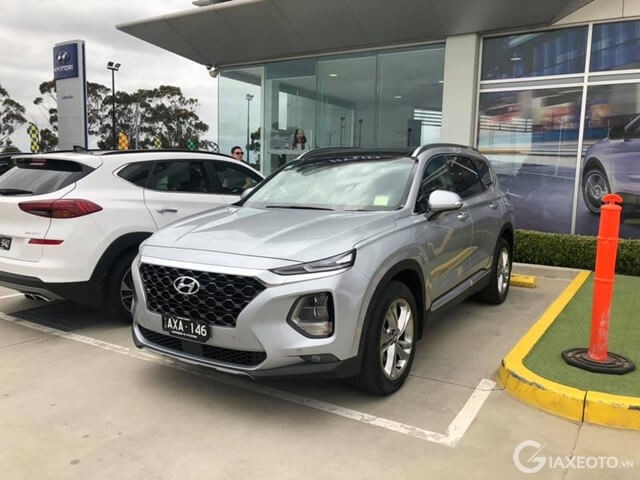 hyundai-santafe-may-dau-mau-den