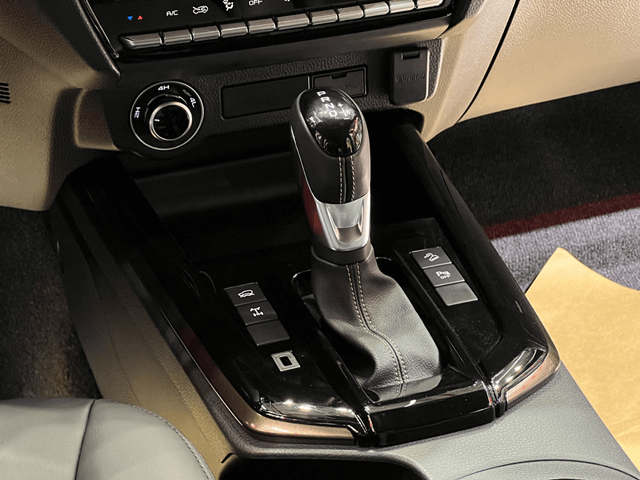 isuzu-d-max-can-chuyen-so