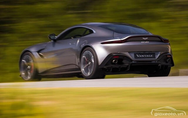 kha-nang-van-hanh-xe-aston-martin-vantage