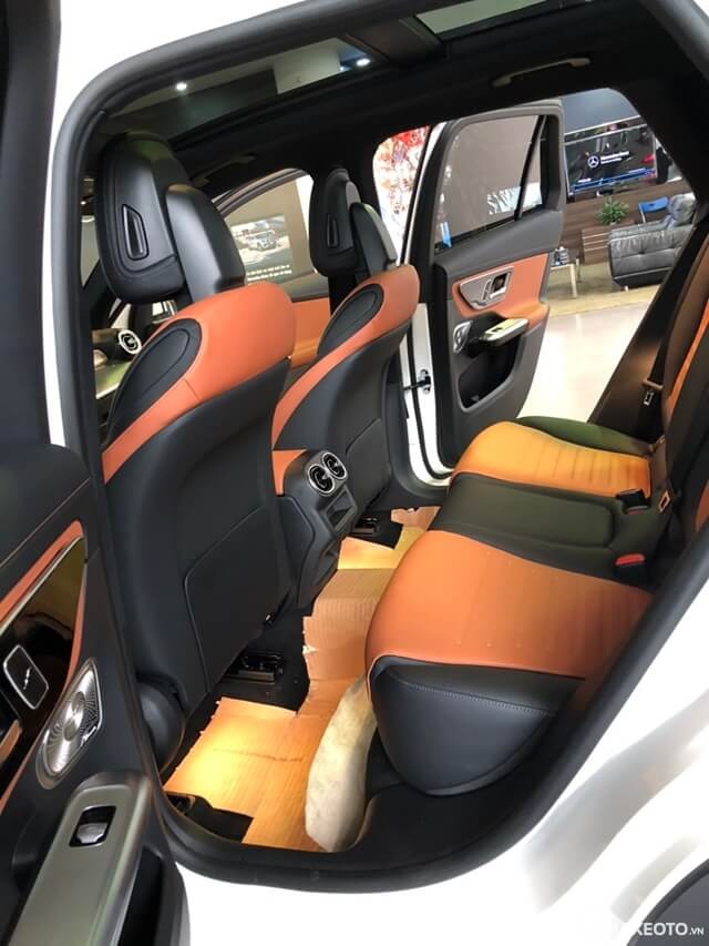 khoang-hanh-khach-xe-mercedes-benz-glc300-2024