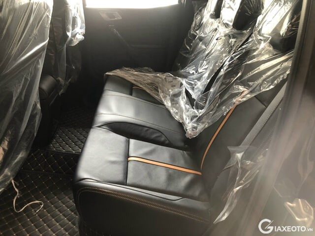 khoang-hanh-khach-xe-ford-ranger-2021