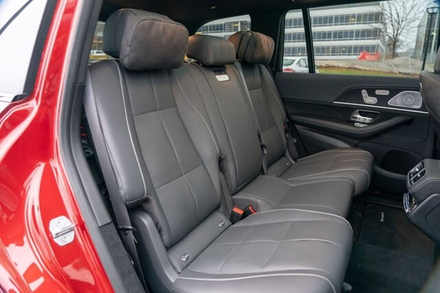 khoang-hanh-khach-xe-mercedes-benz-gls580-4matic