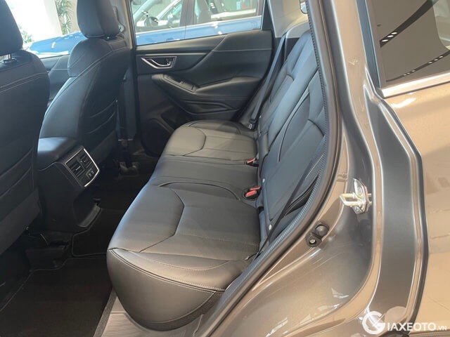 khoang-hanh-khach-xe-subaru-forester-2023