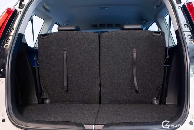 khoang-hanh-ly-suzuki-xl7-hybrid