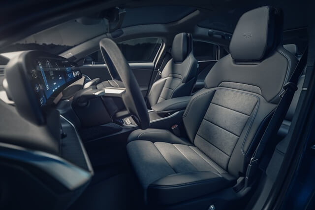 khoang-lai-lucid-air-sapphire