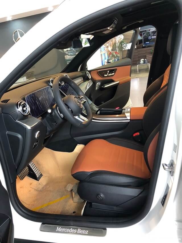 khoang-lai-xe-mercedes-benz-glc300-2024