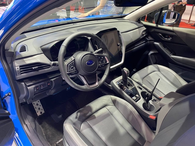 Subaru-Crosstrek-noi-that-khoang-lai