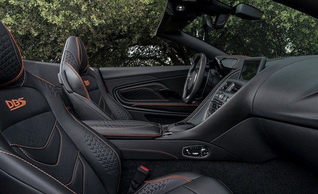 khoang-lai-xe-aston-martin-dbs-superleggera