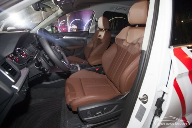 khoang-lai-xe-audi-q5