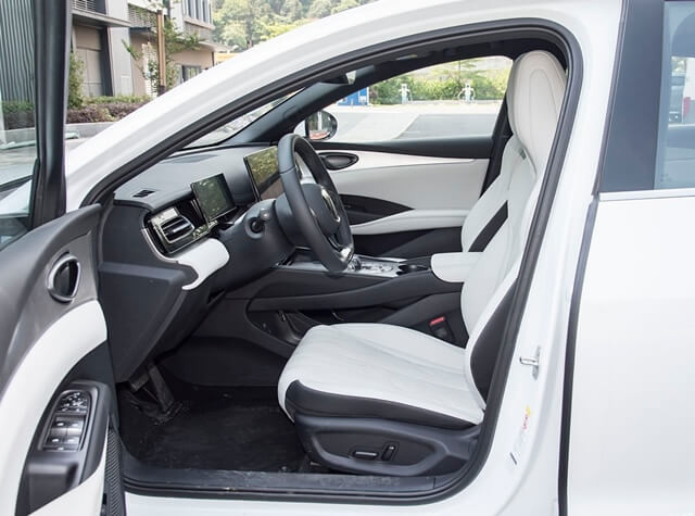 khoang-lai-xe-byd-seal-06-dm-i